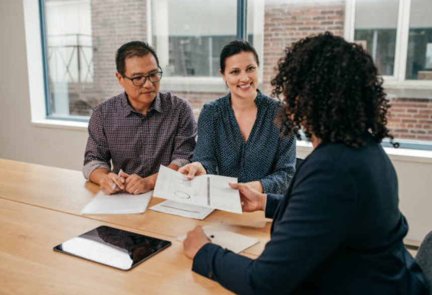 Quel rôle joue un avocat spécialisé en droit des successions