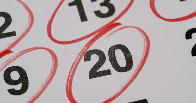 calendrier avec dates entourees en surbrillance 1