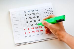 calendrier marque avec jours de conges colores
